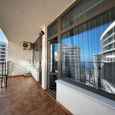 48 Pearl With Terrace