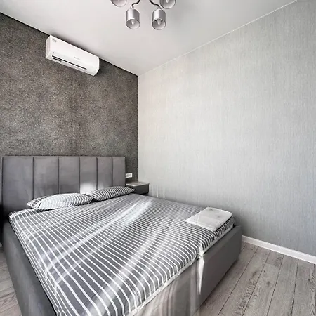 48 Pearl With Terrace * אודסה