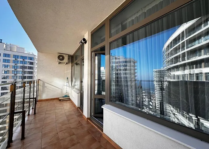 48 Pearl With Terrace